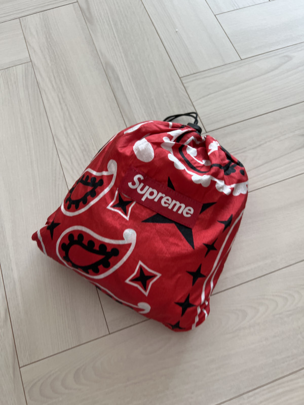 Supreme ENO Islander Nylon Blanket Red
