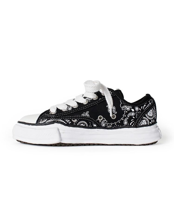 MAISON MIHARA YASUHIRO PETERSON OG SOLE CANVAS BANDANA LOW-TOP SNEAKER BLACK