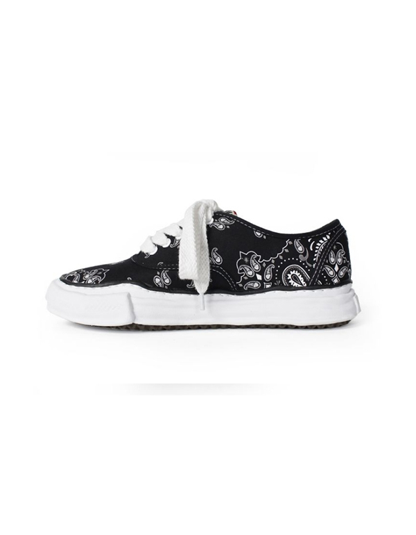 MAISON MIHARA YASUHIRO BAKER OG SOLE BANDANA LOW-TOP SNEAKER BLACK