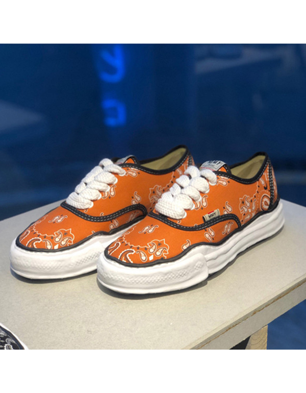 MAISON MIHARA YASUHIRO BAKER OG SOLE BANDANA LOW-TOP SNEAKER ORANGE