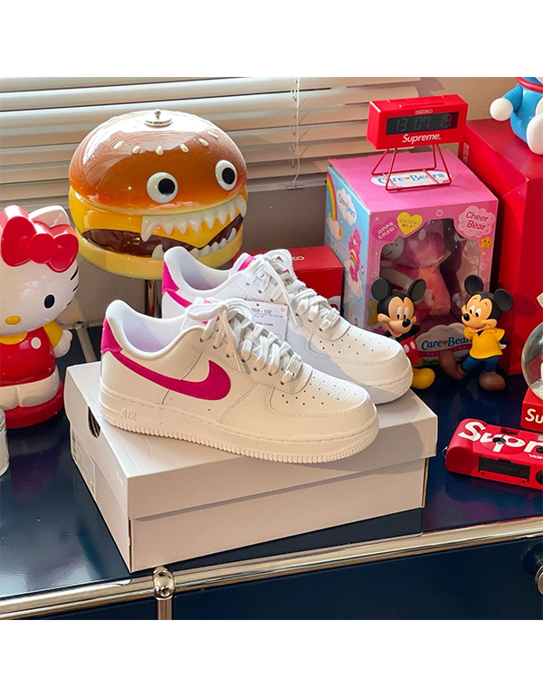 NIKE WMN AIR FORCE 1 LOW ’07 WHITE PINK