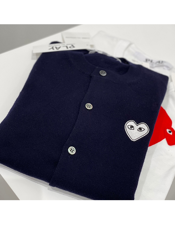 (WOMENS) COMME DES GARCONS PLAY WHITE HEART WOMENS CADIGAN (NAVY)