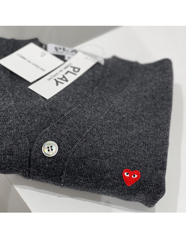 (MENS) COMME DES GARCONS PLAY RED MINI HEART MENS CADIGAN (DARK GREY)