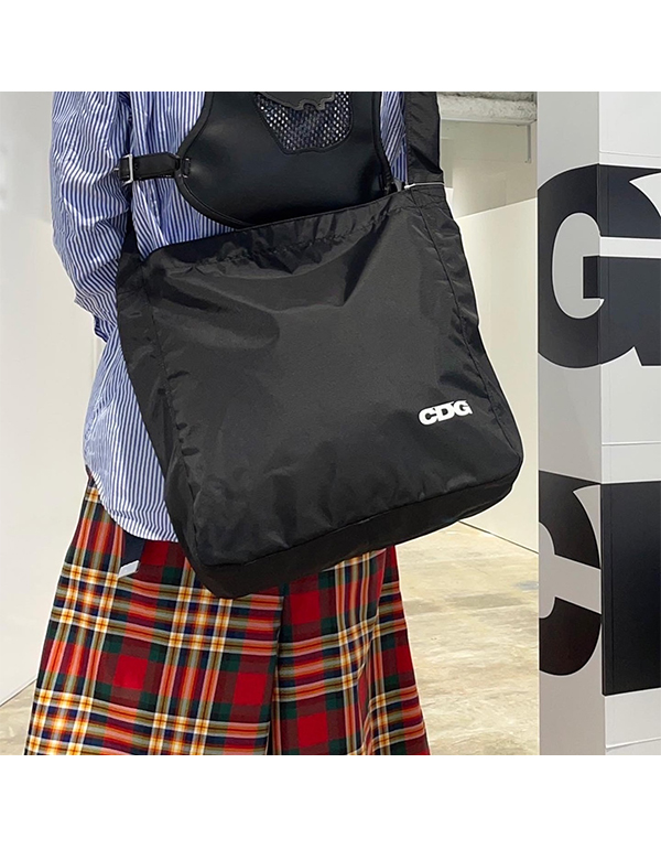 CDG CROSS BAG