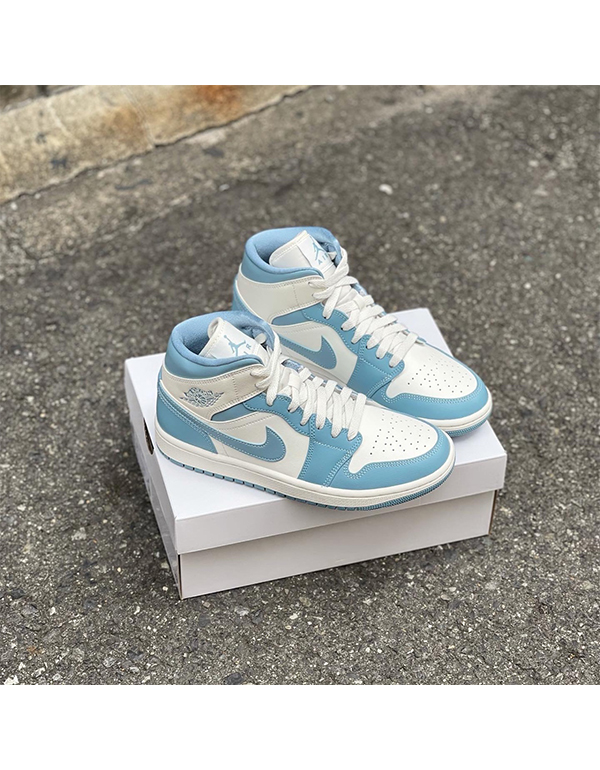 (게릴라) NIKE WMNS AIR JORDAN 1 MID UNIVERSITY BLUE