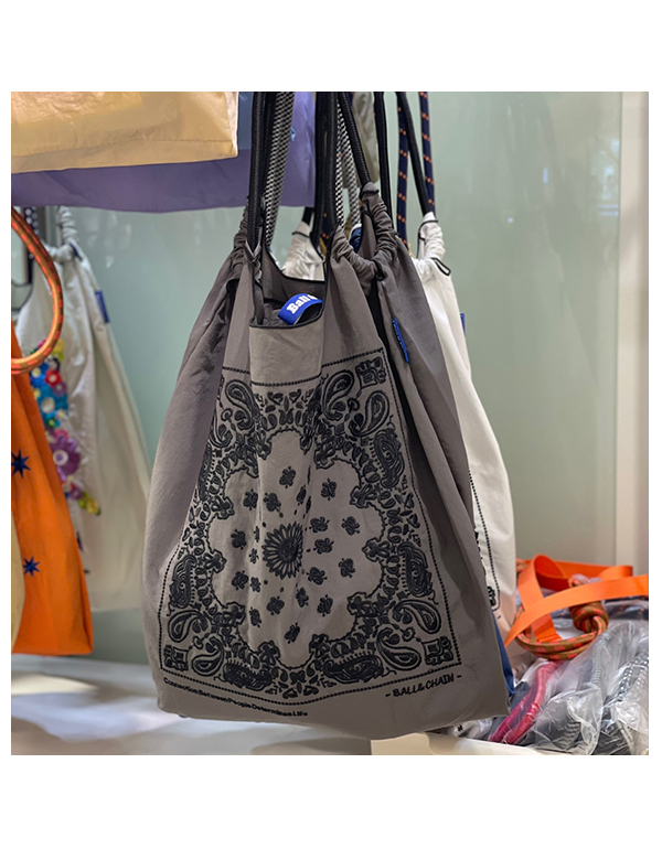 (M) Ball & Chain Eco Bag Medium Paisley Charcoal