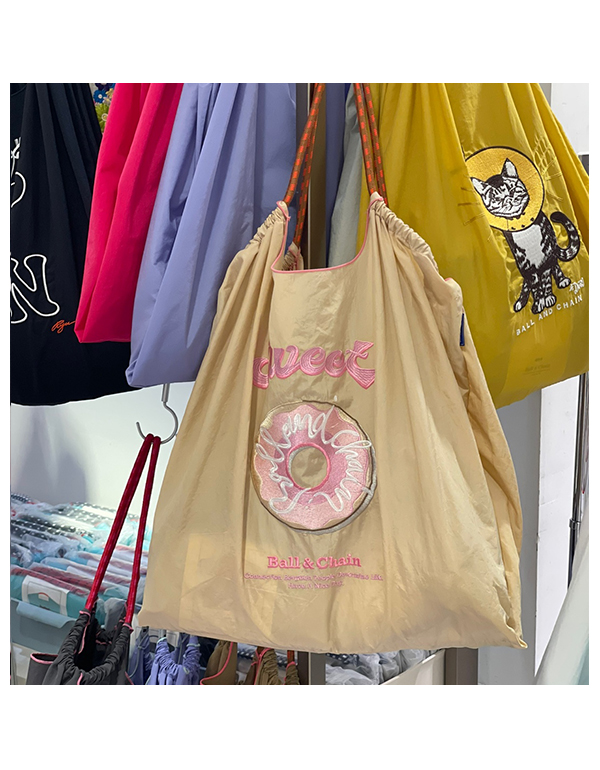 (L) Ball & Chain Eco Bag Large Sweet Doughnut Beige