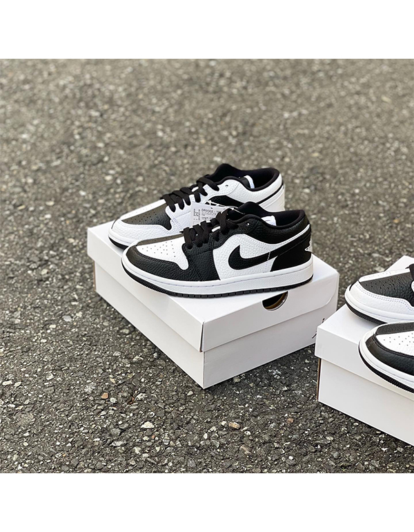 NIKE WMNS AIR JORDAN 1 LOW SE HOMAGE WHITE BLACK