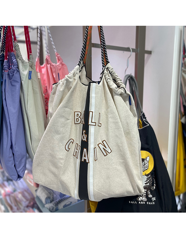 (L) Ball & Chain Eco Bag Large White Black