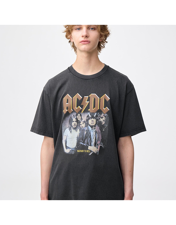 GU WASHED GRAPHIC T MUSIC