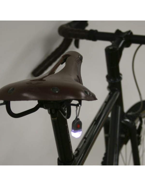 bPr BEAMS ABITAX 0510 TAG LIGHT